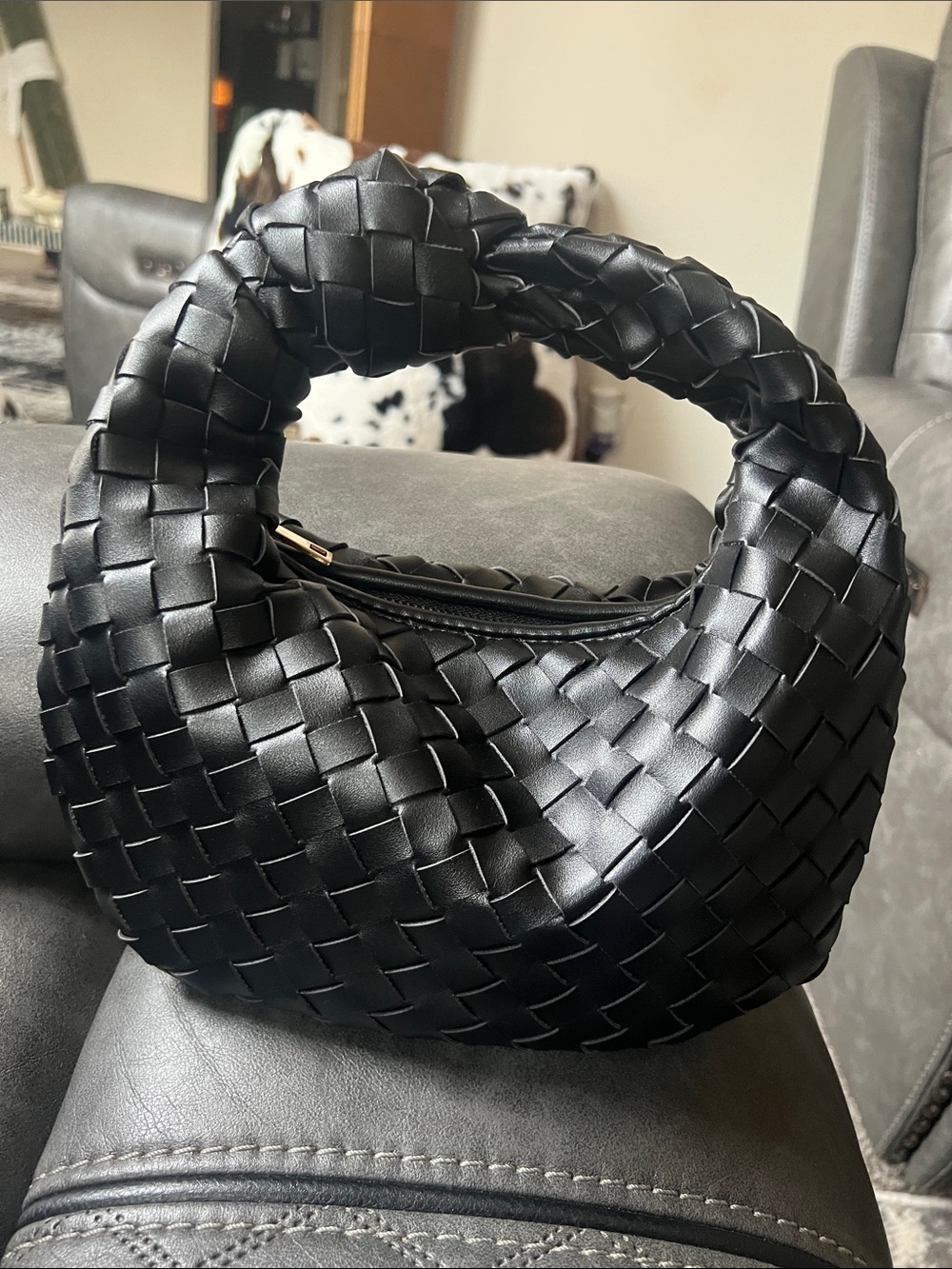Women's Black Woven Hobo Bag - Sleek Handheld Purse